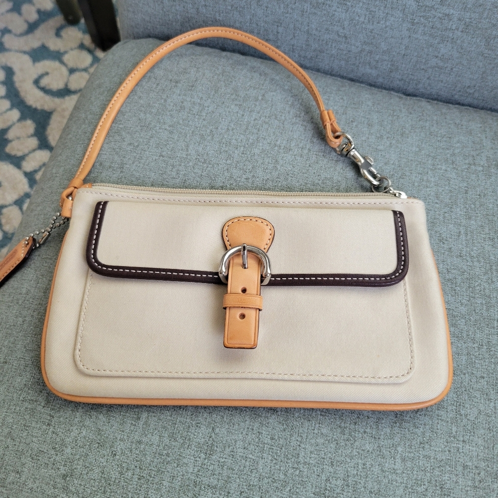 COACH WRISTLET CREAM LEATHER CAMEL TAN TRIM TAB+FRONT SNAP BUCKLE POCKET ZIP TOP